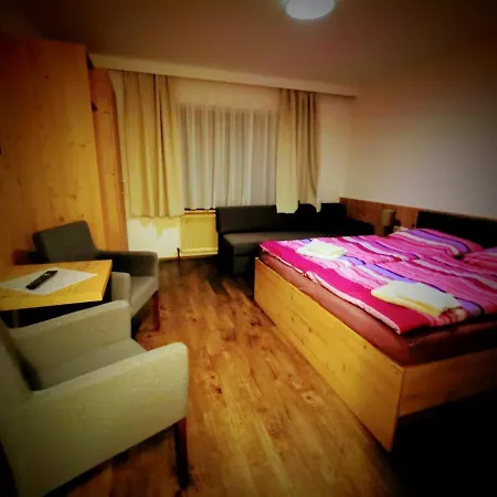 Alpina Guest house 3*