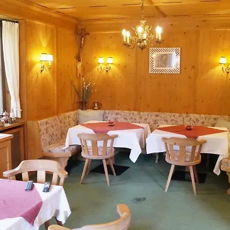 Guest house Alpina 3*